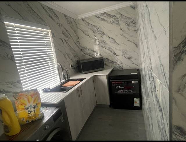 2 bed property to rent in BLOUBERGSTRAND